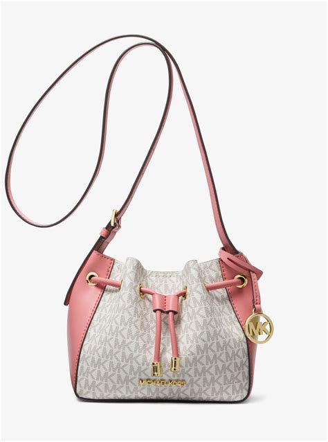 Michael Kors phoebe bucket bag